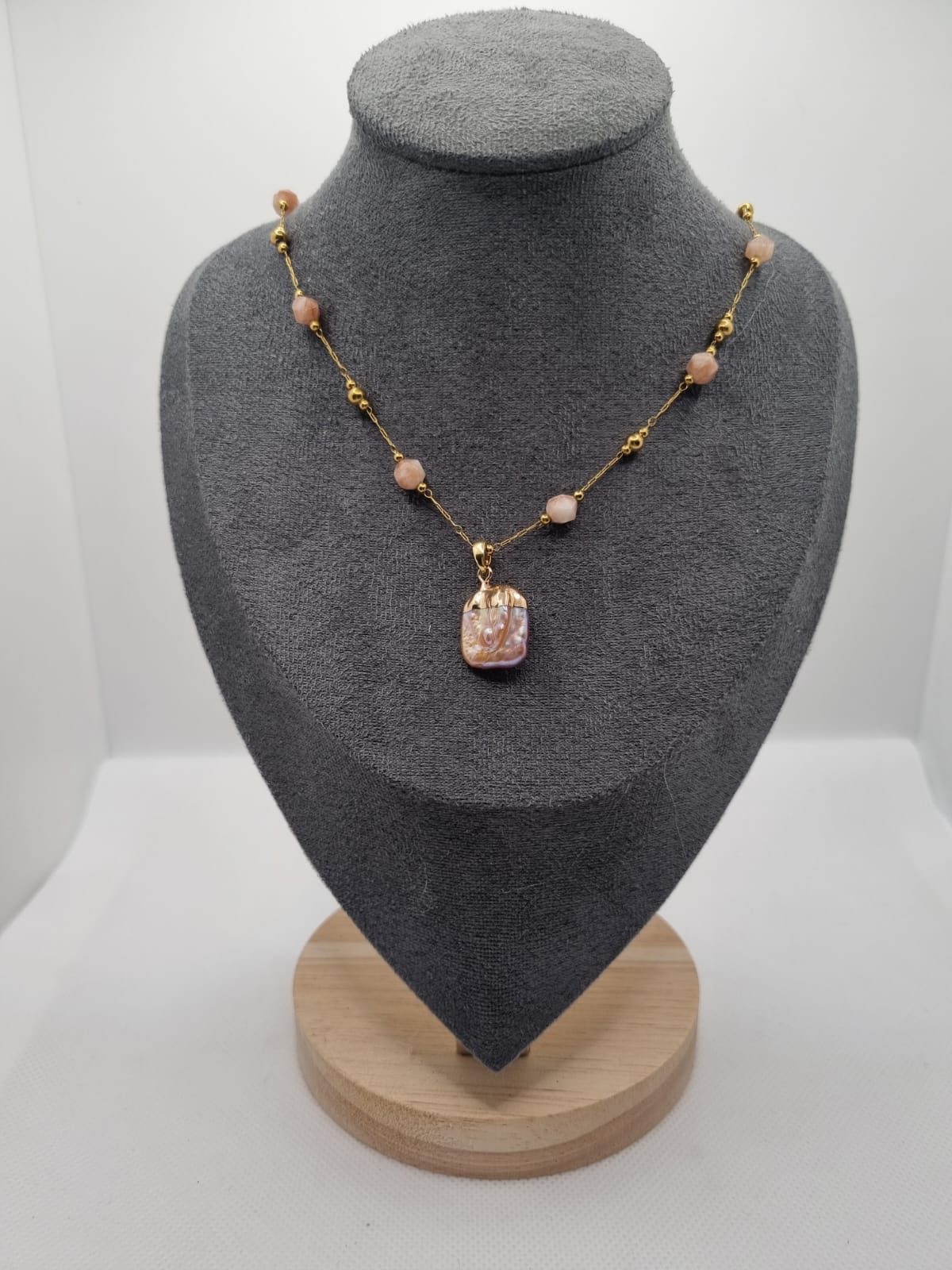 Peach Moonstone Baroque