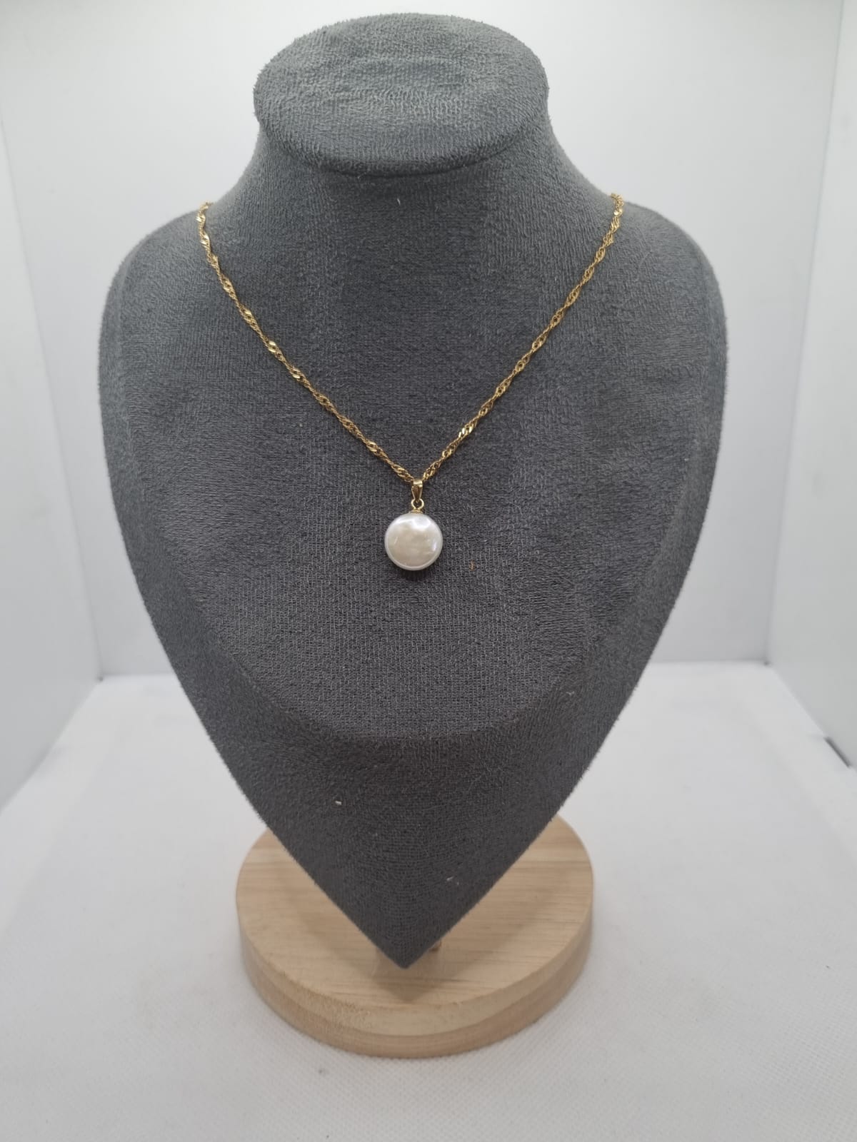Button Baroque Pearl Necklace